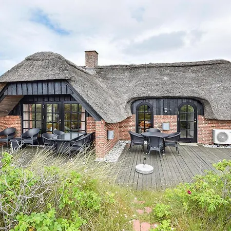 Holiday home 3 Bedroom Beautiful In Ringkobing