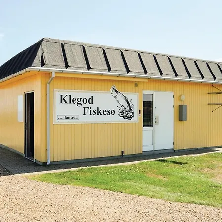 3 Bedroom Beautiful In Holiday home